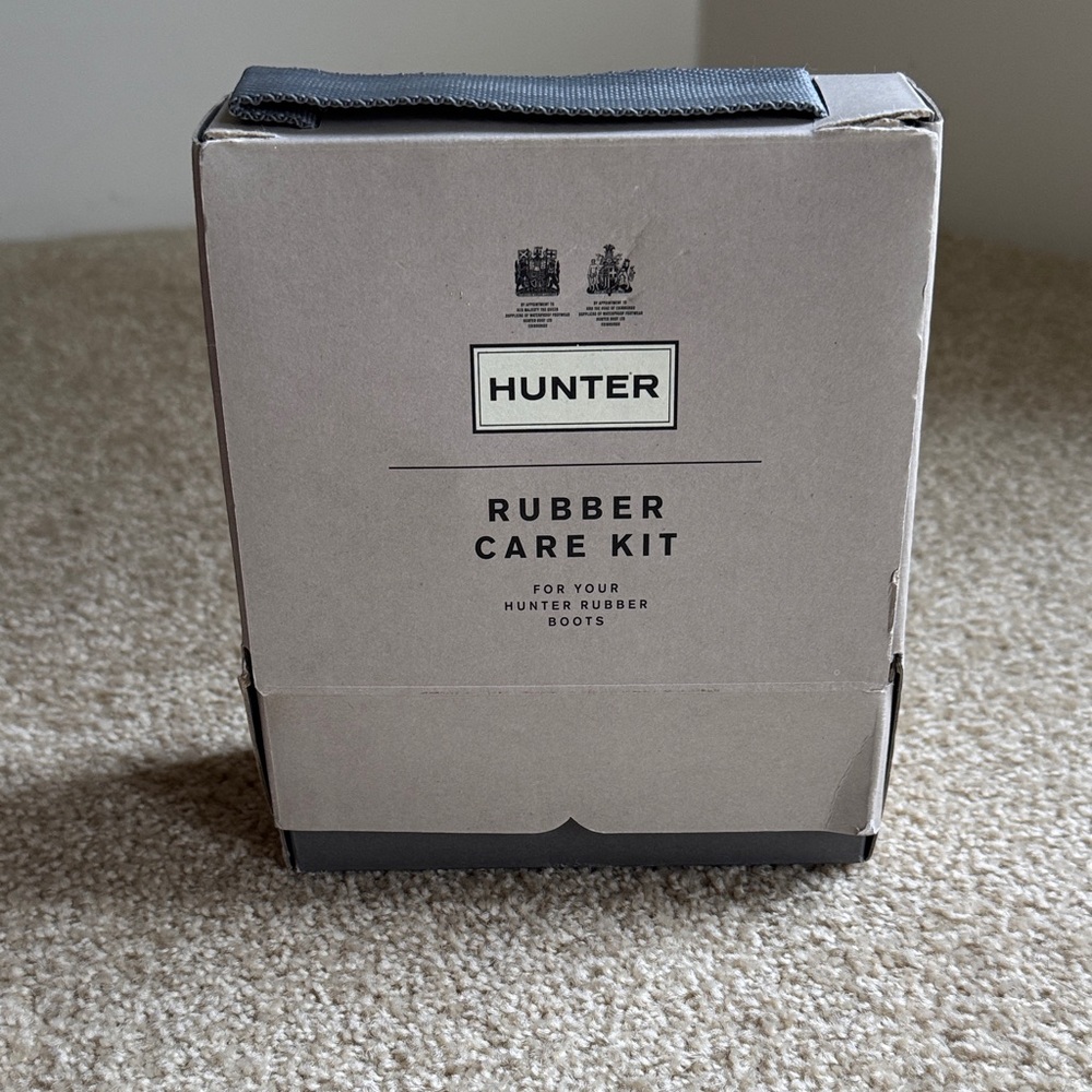 New Hunter Boots Rubber Care Kit Buffer Cloth Shine